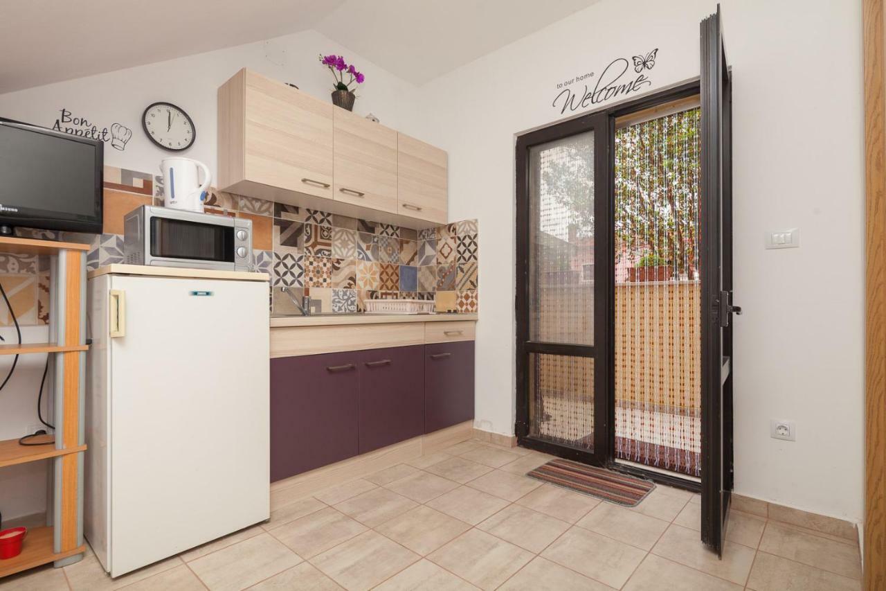 Miramare Apartment Помер Екстериор снимка