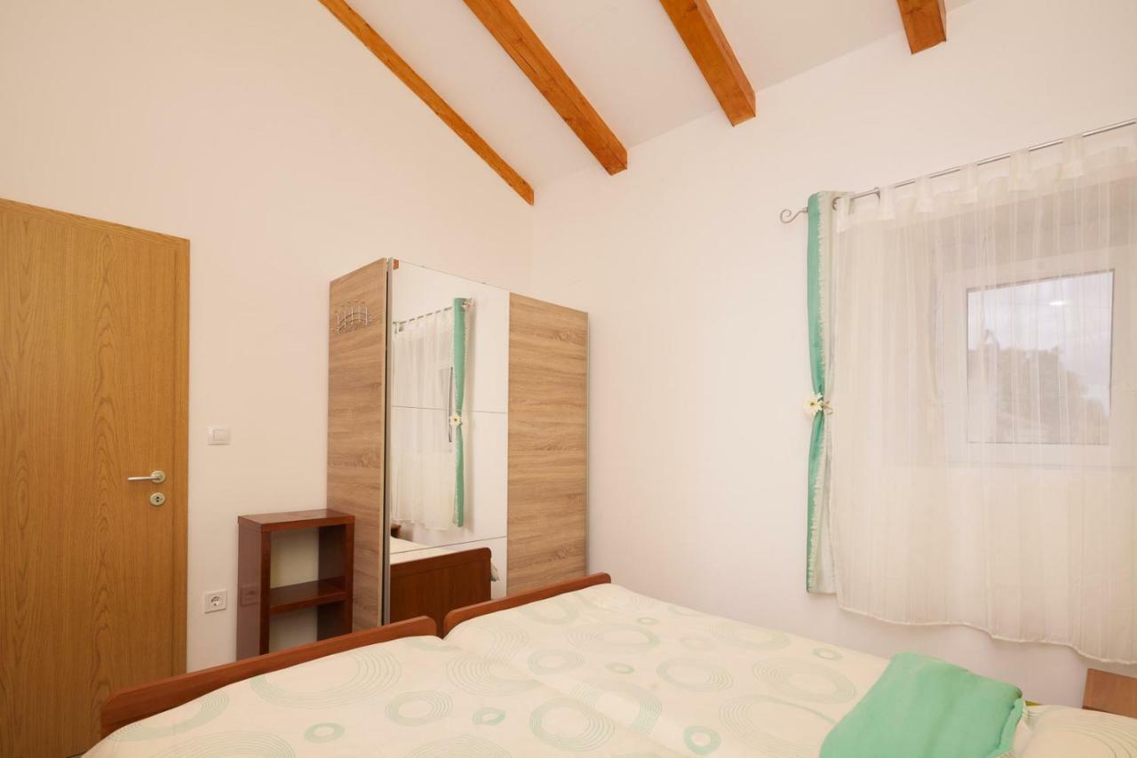 Miramare Apartment Помер Екстериор снимка