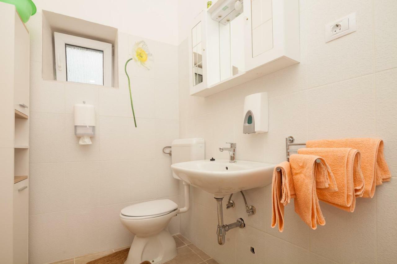 Miramare Apartment Помер Екстериор снимка
