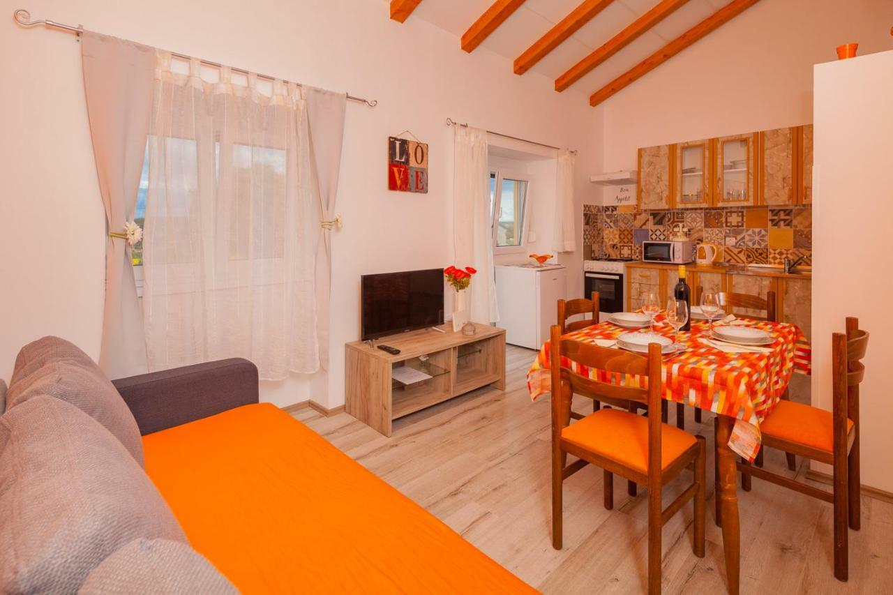 Miramare Apartment Помер Екстериор снимка