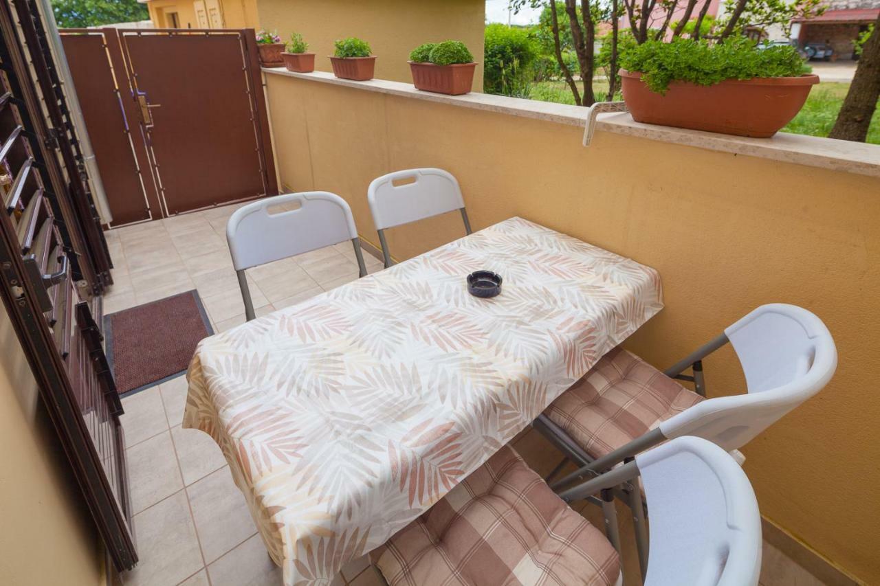 Miramare Apartment Помер Екстериор снимка